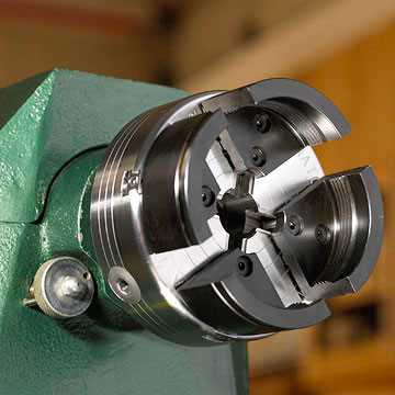 Why Do You Need a 4 Jaw Chuck for Wood Lathe?