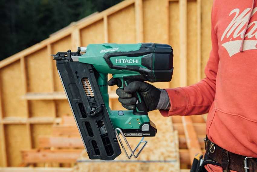 Comparison of Features and Specifications of All Weather Carpenters Nail Guns