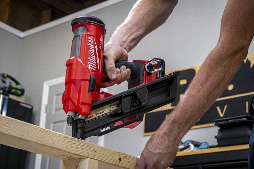 Key Features to Consider When Choosing a Battery Powered Nail Gun for Fencing