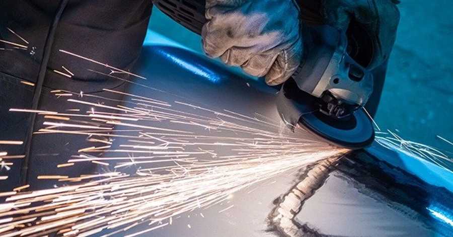 The Importance of Face Shields When Using an Angle Grinder