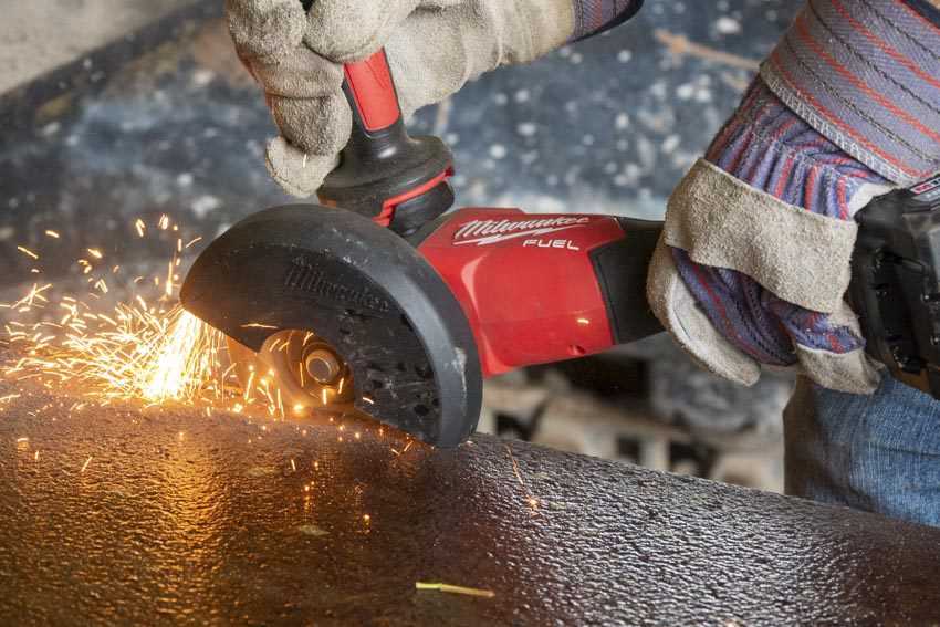 The Benefits of Using a Petrol Angle Grinder