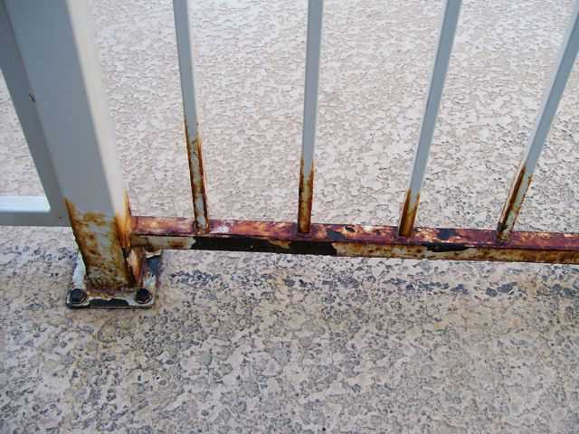  Importance of preparing metal railings before painting 