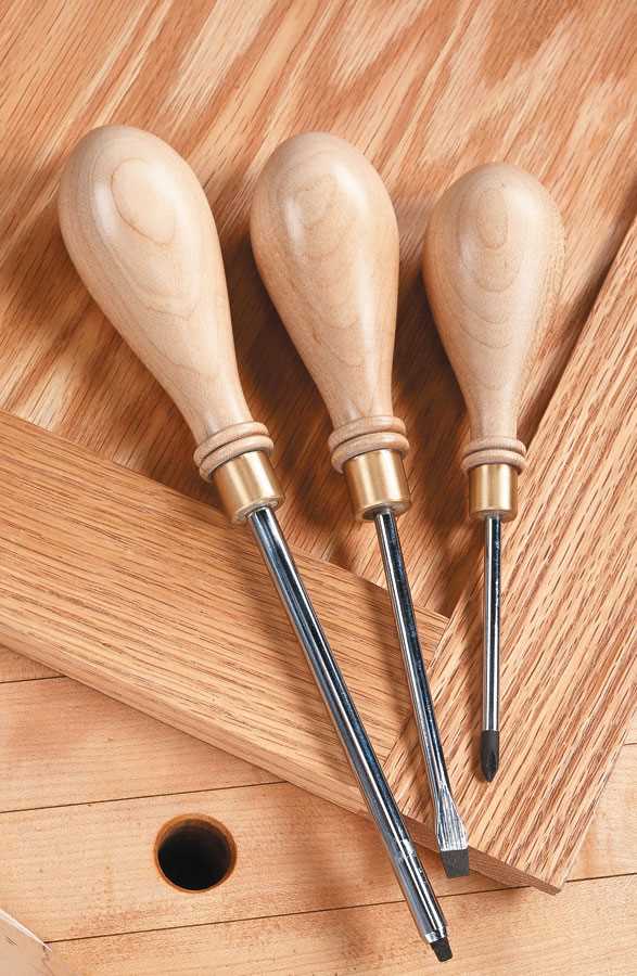 The Versatility of Oak for Lathe Tool Handles