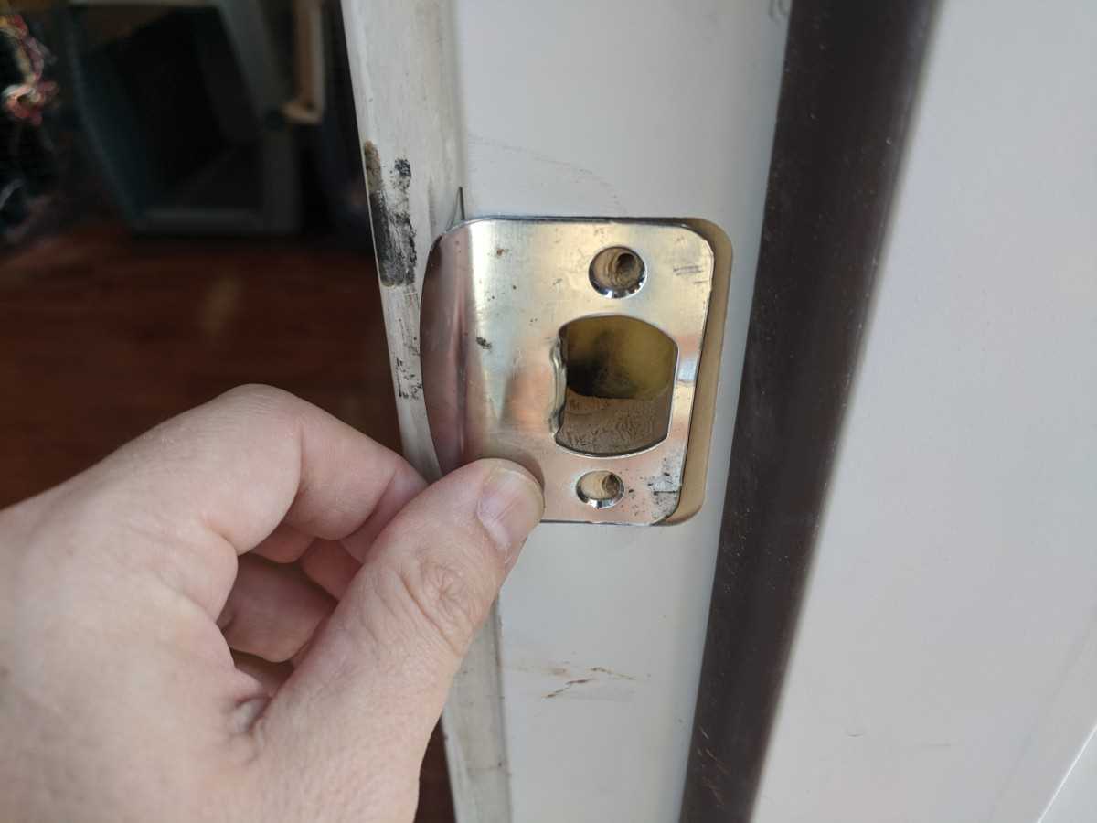 Step 3: Test the door latch