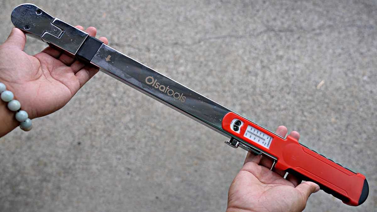Applications of a Split Beam Torque Wrench
